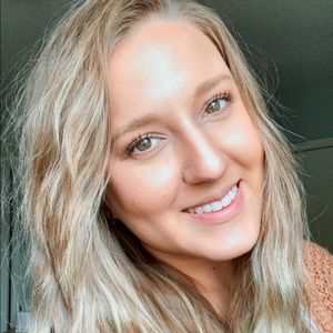 Meet your Posher, Candi